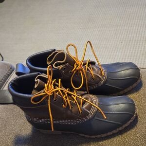 L.L. Bean  Boots. Brown and Black Lace Up Boots. Size 7